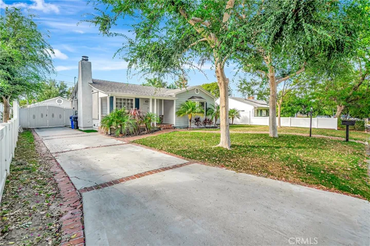 22907 Leonora Dr, Woodland Hills, California 91367