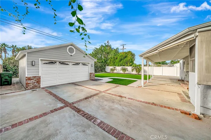 22907 Leonora Dr, Woodland Hills, California 91367