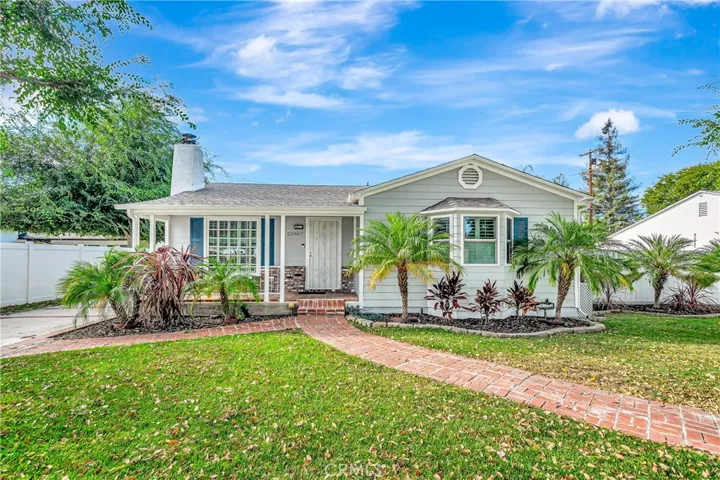 22907 Leonora Dr, Woodland Hills, California 91367