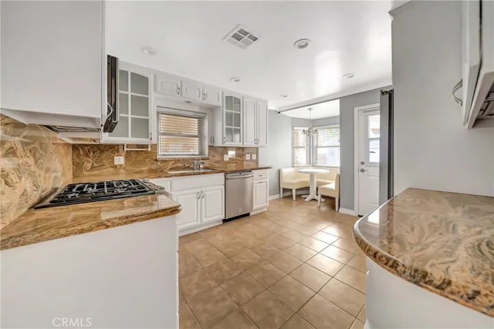 22907 Leonora Dr, Woodland Hills, California 91367