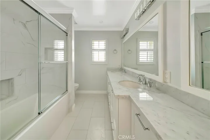 22907 Leonora Dr, Woodland Hills, California 91367