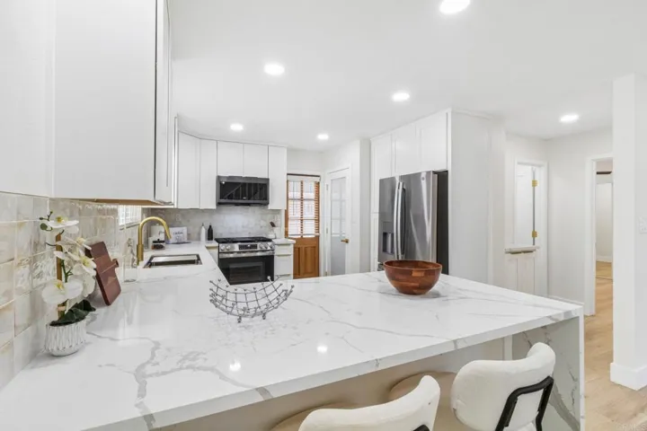 3646 Curlew Street, San Diego, California 92103
