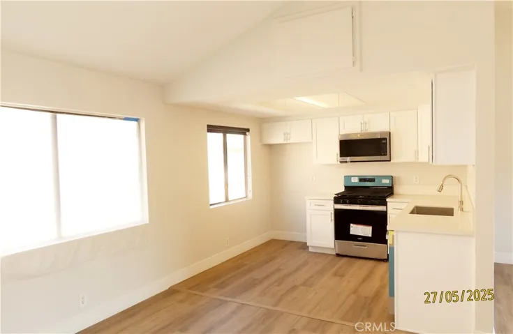 Kitchen/ Dinning Area