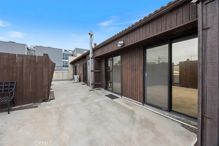 2320 Cotner, Los Angeles, California 90064