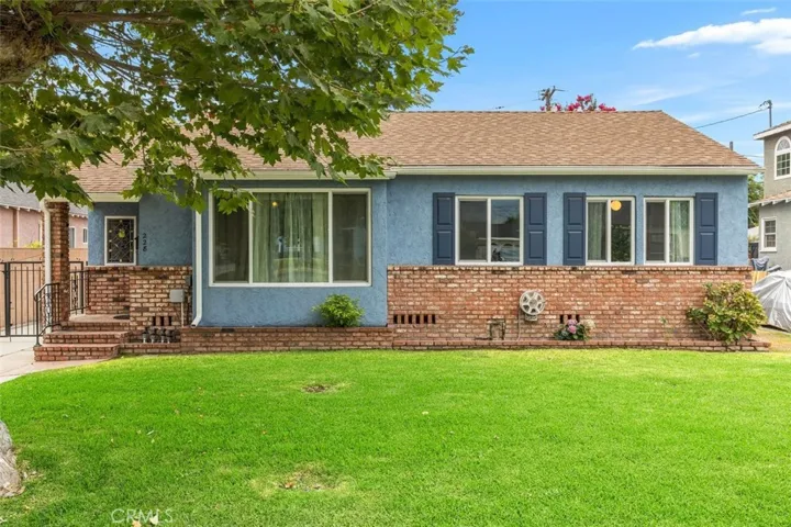 228 W Atara, Monrovia, California 91016