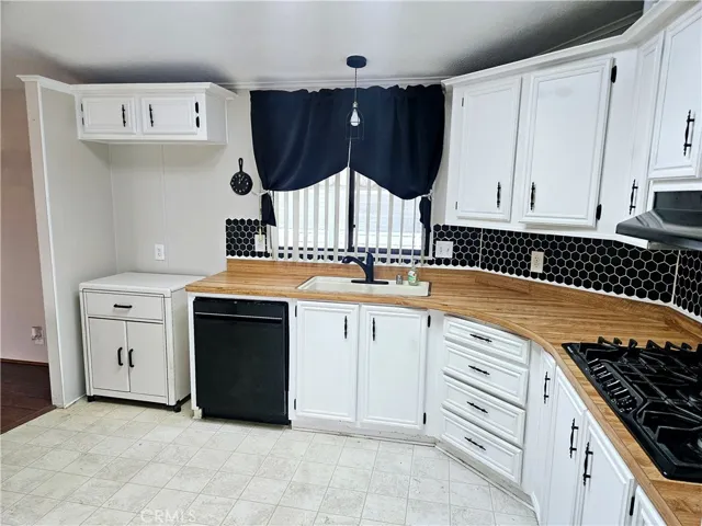 9161 Santa Fe E 20, Hesperia, California 92345