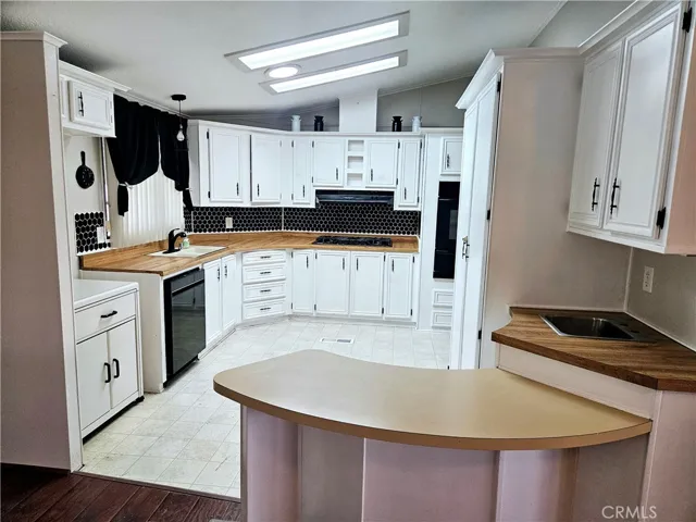 9161 Santa Fe E 20, Hesperia, California 92345