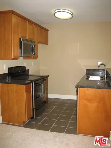10982 Roebling Avenue 511, Los Angeles, California 90024