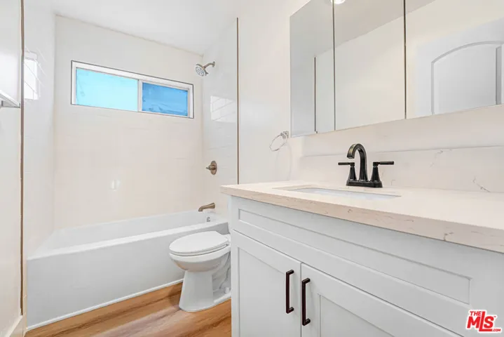 8208 Romaine Street 1, West Hollywood, California 90046