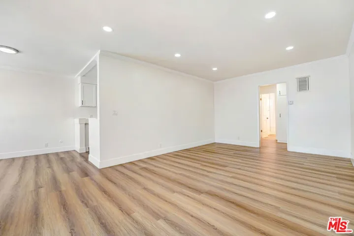 8208 Romaine Street 1, West Hollywood, California 90046