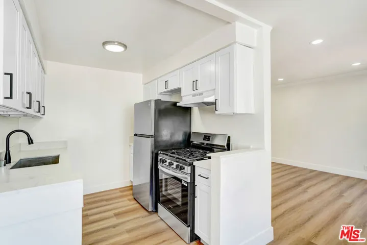 8208 Romaine Street 1, West Hollywood, California 90046