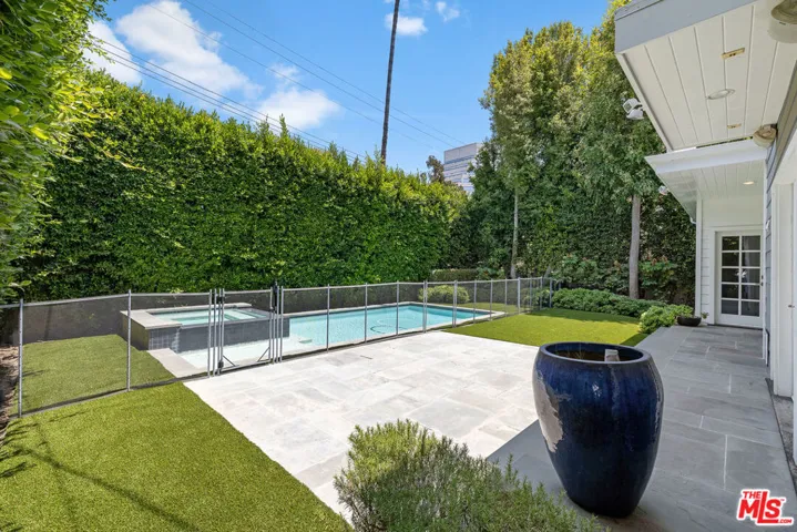 1147 Centinela Avenue, Santa Monica, California 90403
