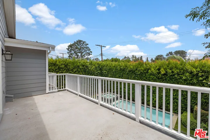 primary bedroom deck