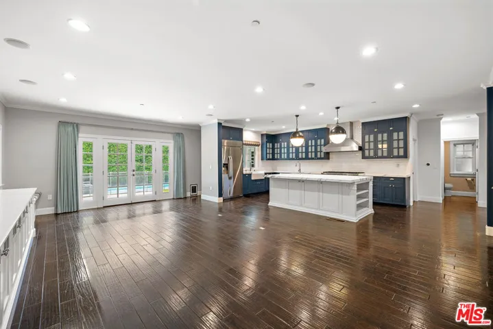 1147 Centinela Avenue, Santa Monica, California 90403