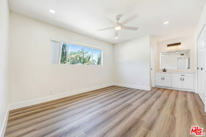 8208 Romaine Street 4, West Hollywood, California 90046
