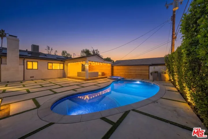 7719 Rhodes Avenue, Los Angeles, California 91605