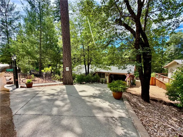 11783 Western Pine Road, Loch Lomond, California 95461