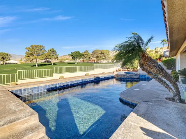 54-8567 Clubhouse Blvd-54