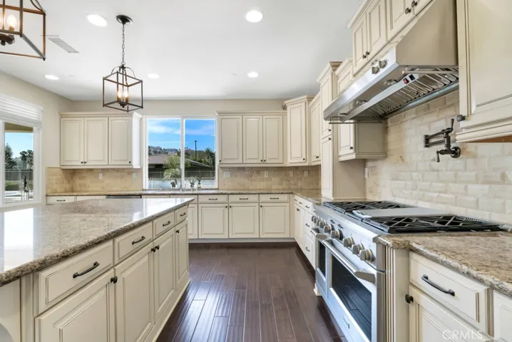 9611 Baden, Chatsworth, California 91311