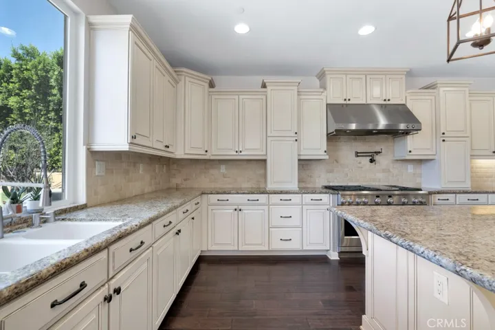 9611 Baden, Chatsworth, California 91311