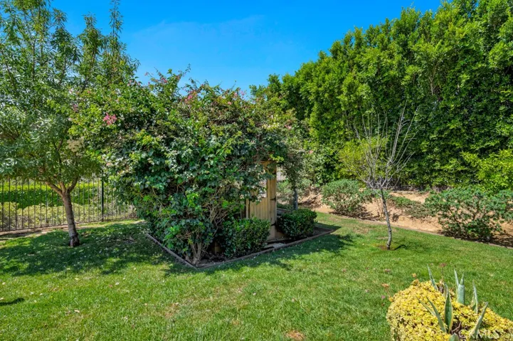 9611 Baden, Chatsworth, California 91311