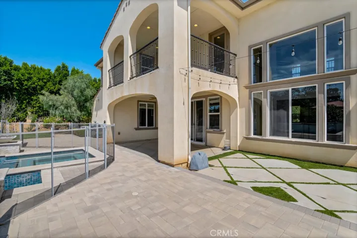 9611 Baden, Chatsworth, California 91311