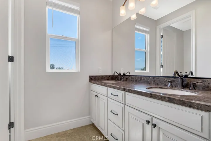 9611 Baden, Chatsworth, California 91311