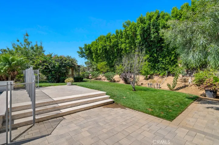 9611 Baden, Chatsworth, California 91311