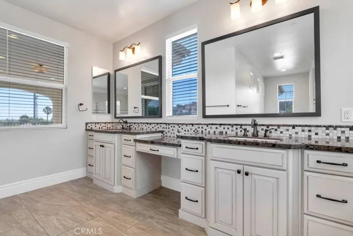 9611 Baden, Chatsworth, California 91311