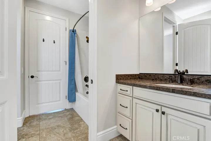 9611 Baden, Chatsworth, California 91311