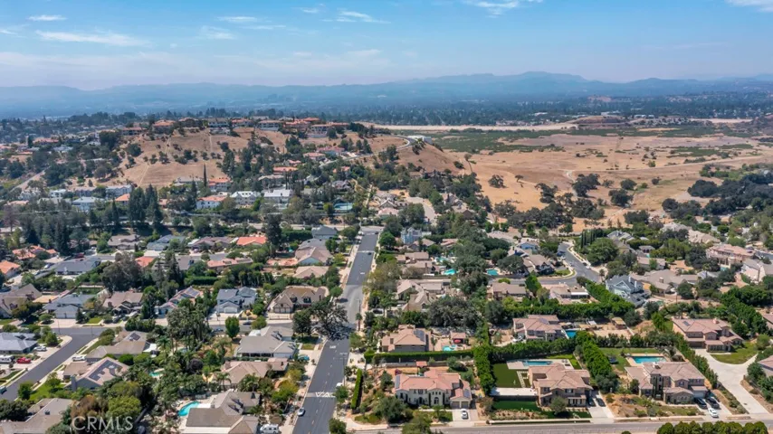 9611 Baden, Chatsworth, California 91311