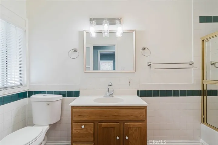 1010 N Alexandria Avenue, Los Angeles, California 90029