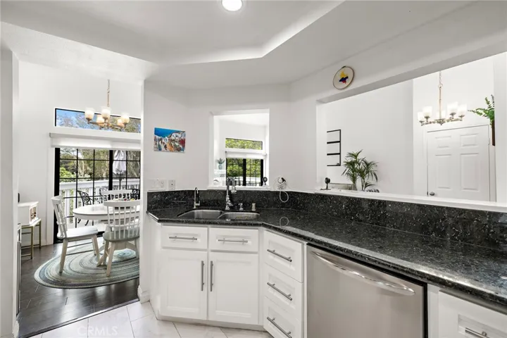 8206 Bridgepoint 206, Huntington Beach, California 92646