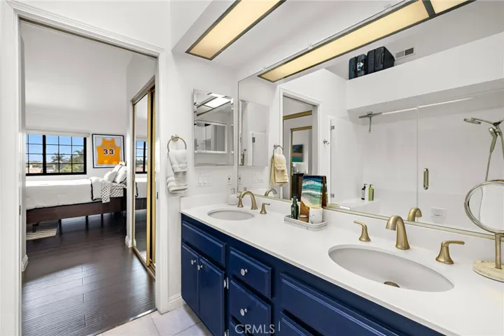 8206 Bridgepoint 206, Huntington Beach, California 92646