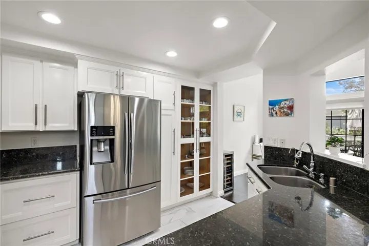 8206 Bridgepoint 206, Huntington Beach, California 92646