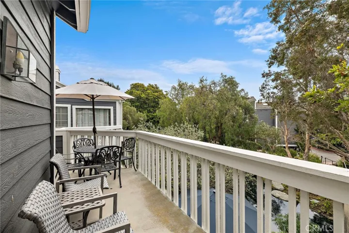 8206 Bridgepoint 206, Huntington Beach, California 92646