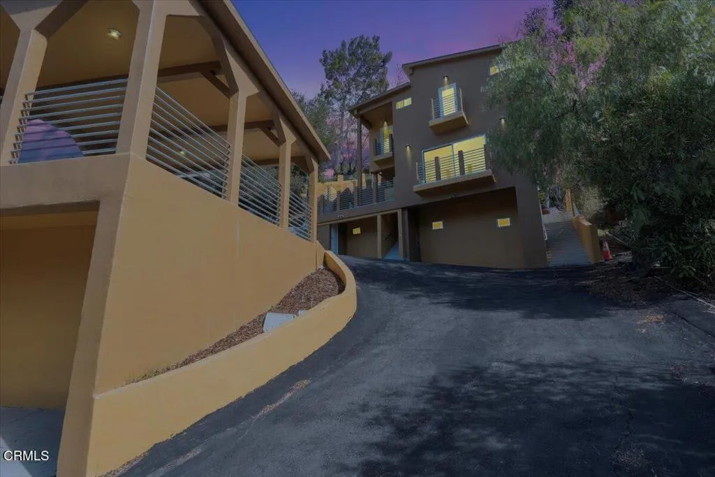 1944 Seminole Dr