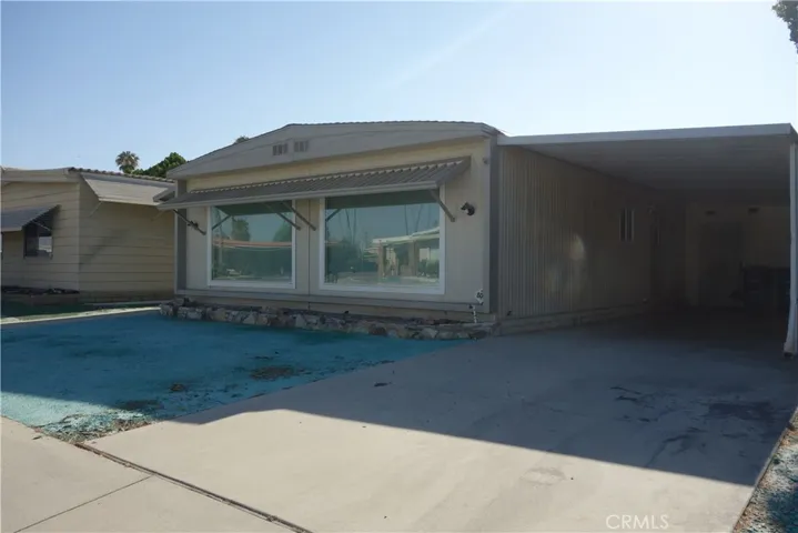 808 S Lyon, Hemet, California 92543