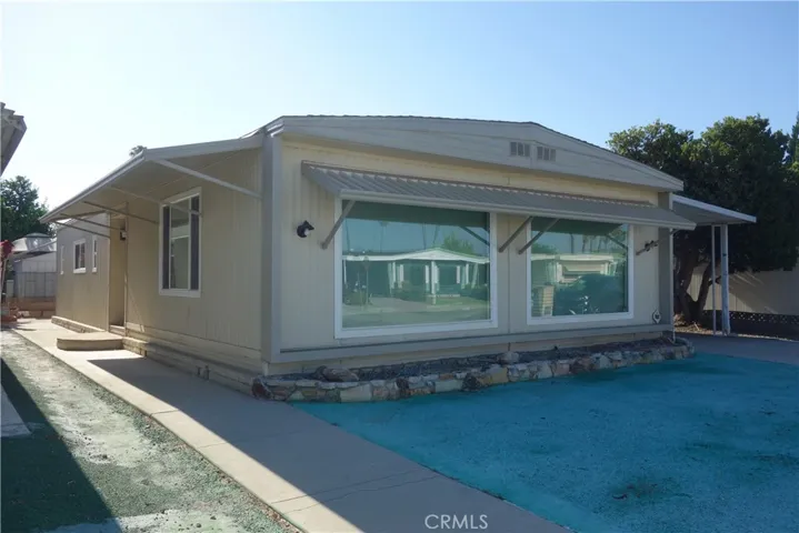 808 S Lyon, Hemet, California 92543