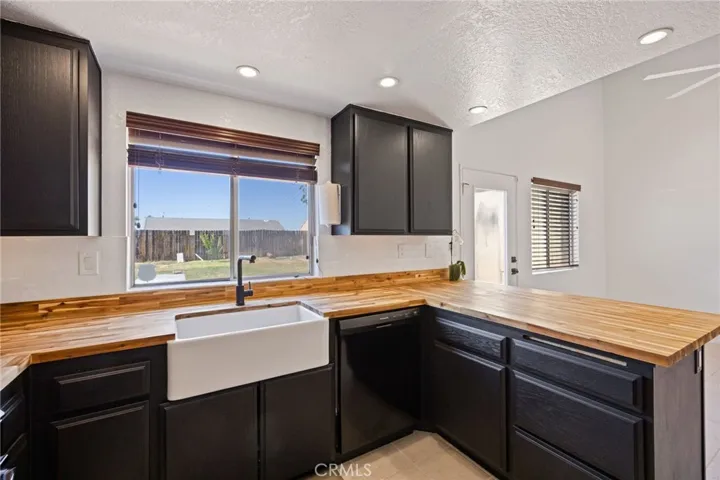 3703 E Avenue S12, Palmdale, California 93550