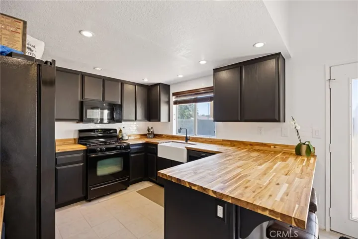 3703 E Avenue S12, Palmdale, California 93550