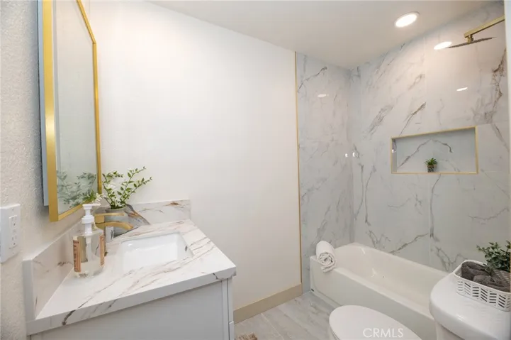 16528 E Brookport, Covina, California 91722