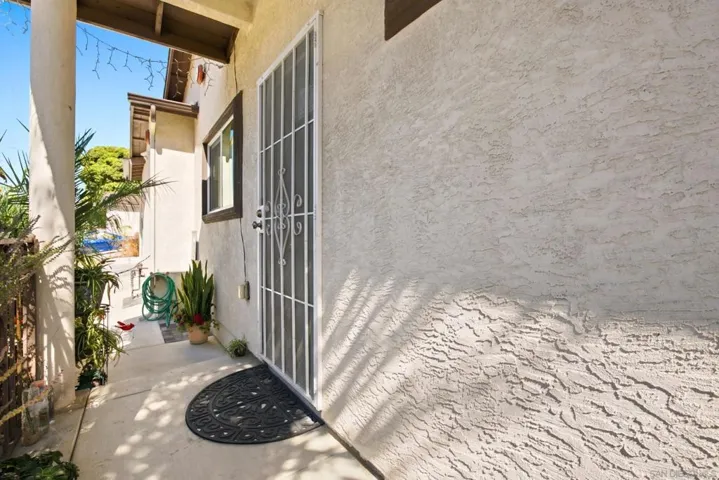 2816 18 D Ave, National City, California 91950