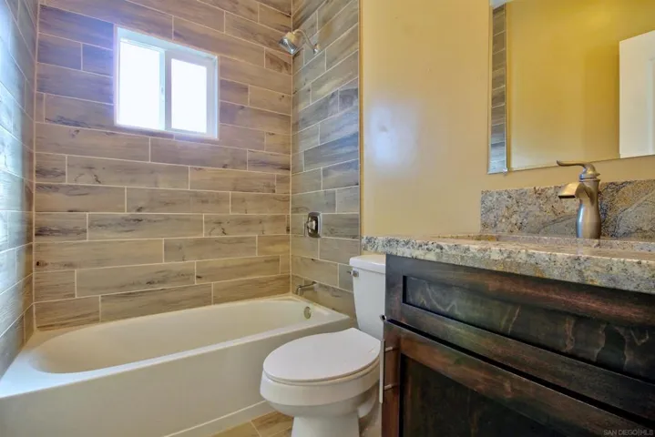 2816 18 D Ave, National City, California 91950