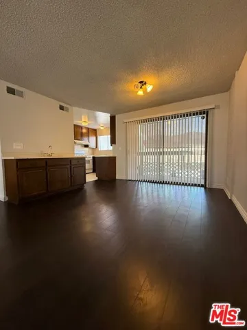 2809 Montrose Avenue 10, La Crescenta, California 91214