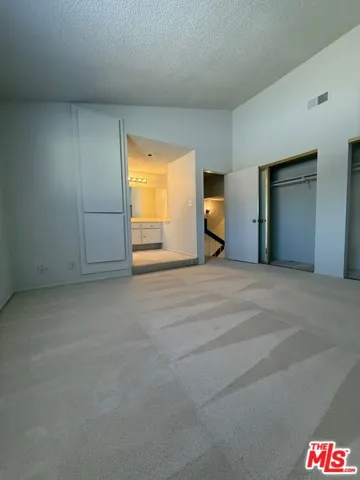 2809 Montrose Avenue 10, La Crescenta, California 91214