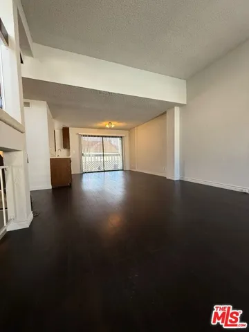 2809 Montrose Avenue 10, La Crescenta, California 91214