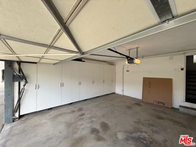 2809 Montrose Avenue 10, La Crescenta, California 91214
