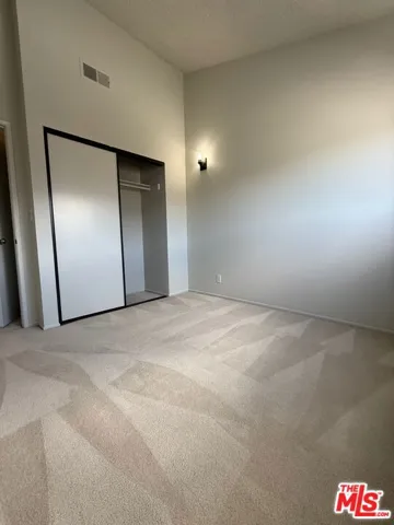 2809 Montrose Avenue 10, La Crescenta, California 91214