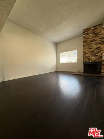 2809 Montrose Avenue 10, La Crescenta, California 91214